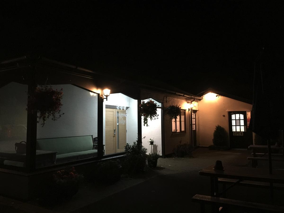 Llangeview Lodge Ebbw Vale Exterior foto