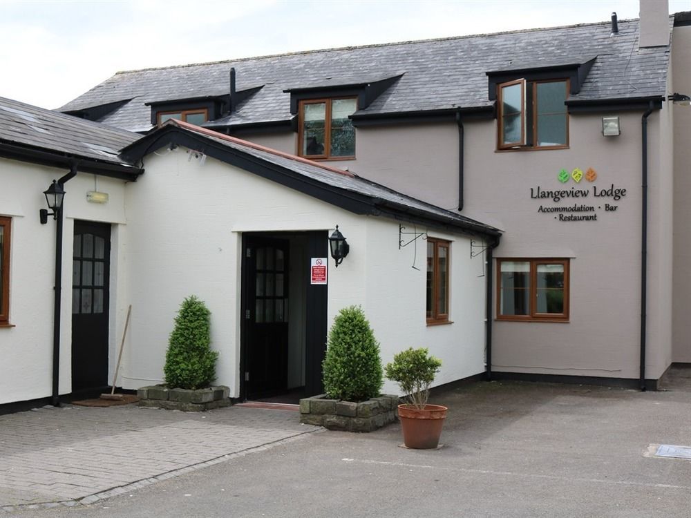 Llangeview Lodge Ebbw Vale Exterior foto