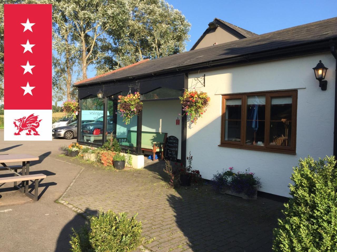 Llangeview Lodge Ebbw Vale Exterior foto